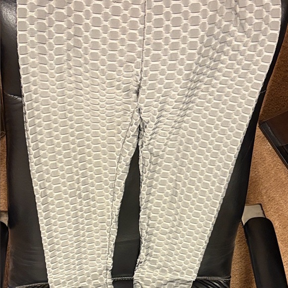 Love J Light Gray slight metallic Honeycomb two piece athletic wear jumpsuit - Picture 4 of 7